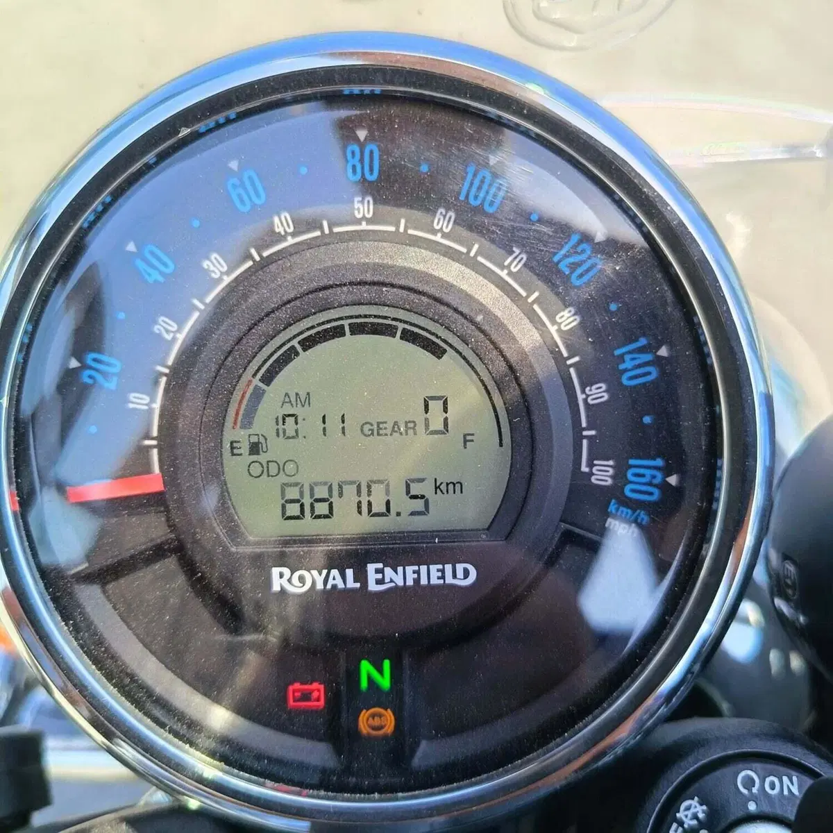 Royal Enfield Meteor 350 Aurora (2024 - 26) (6)