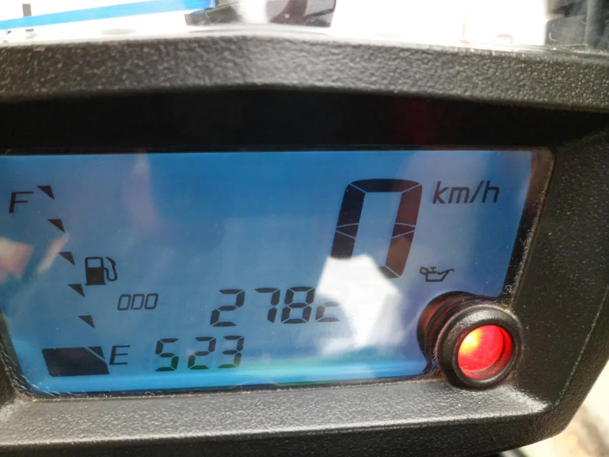 Kawasaki ER-6N (2012 - 13) (10)