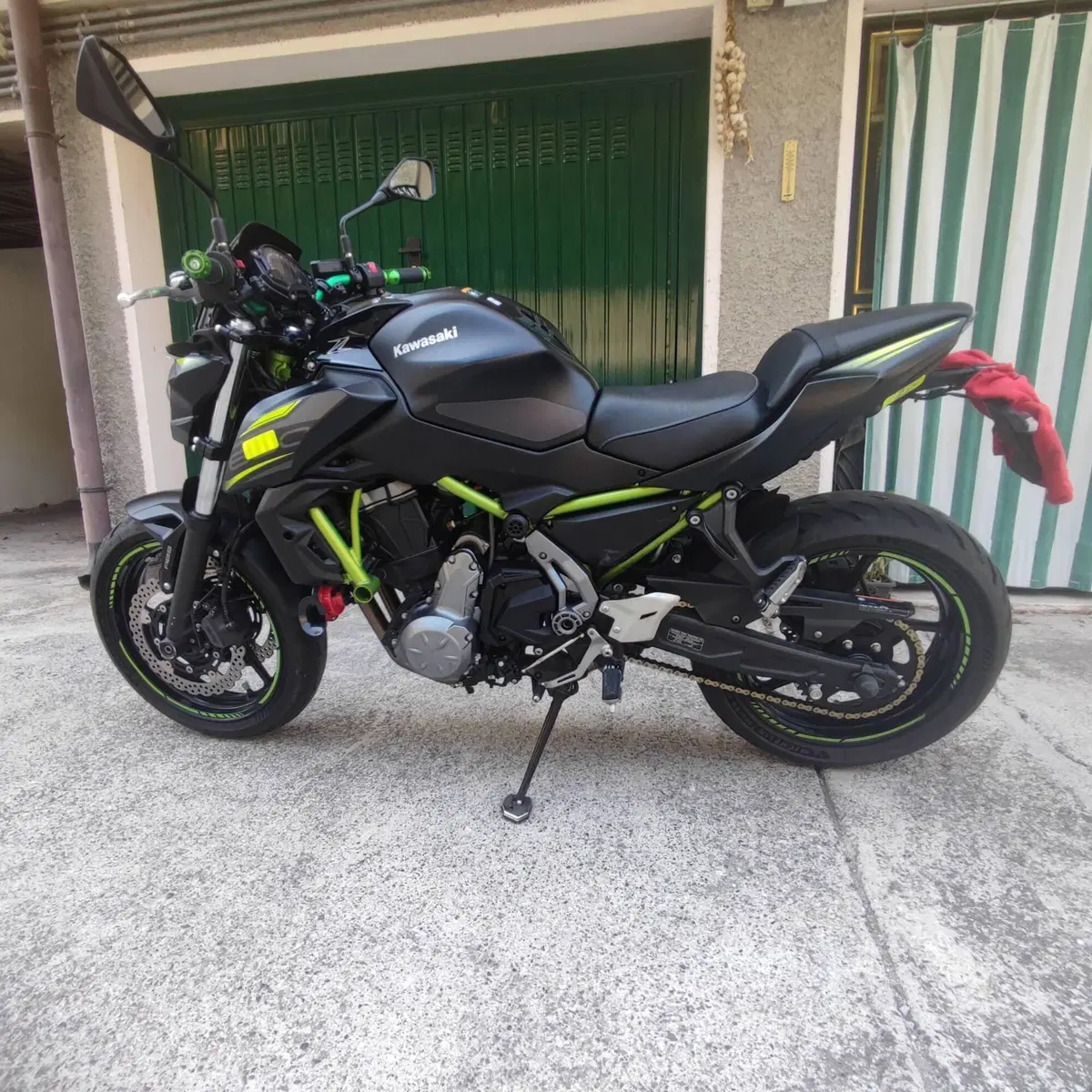 Kawasaki Z 650 (2017 - 19) (2)