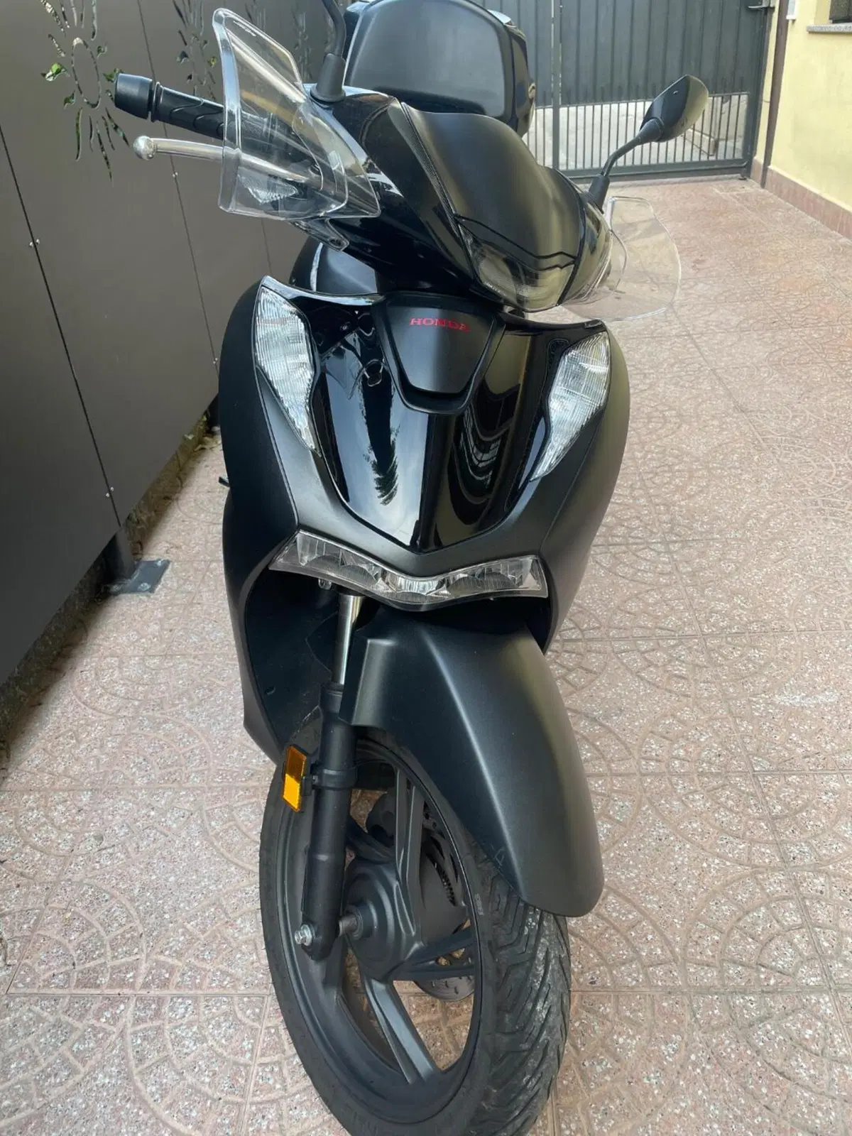 Honda SH 125i Sport (2024 - 25) (4)