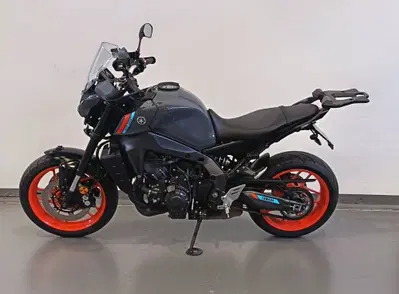 Yamaha MT-09 (2021 - 23) usata