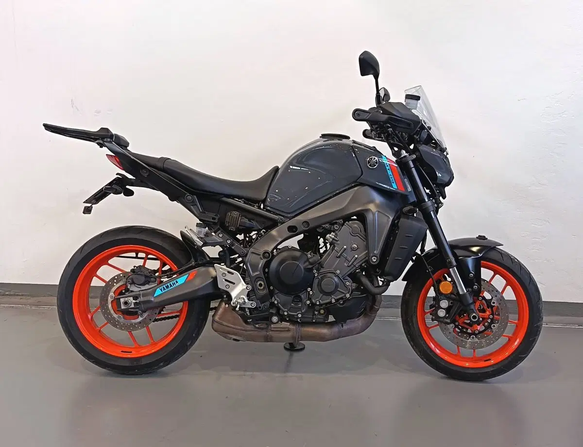 Yamaha MT-09 (2021 - 23) (4)