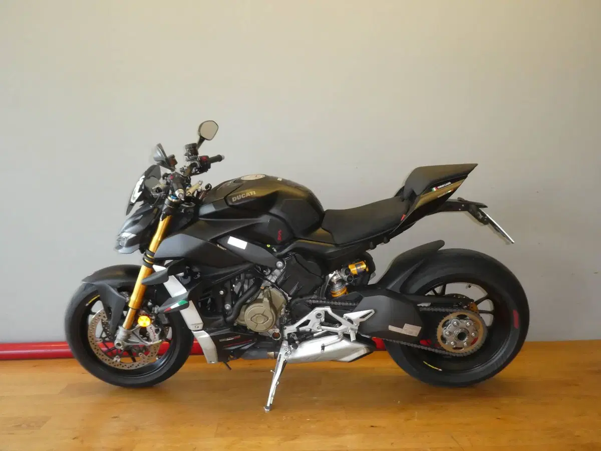 Ducati Streetfighter V4 1100 S (2021 - 22) (4)