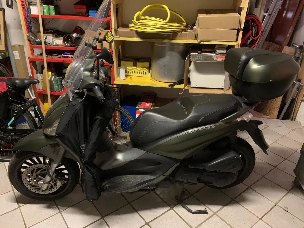 Piaggio Beverly 300 S i.e. ABS-ASR (2016 - 20) (8)