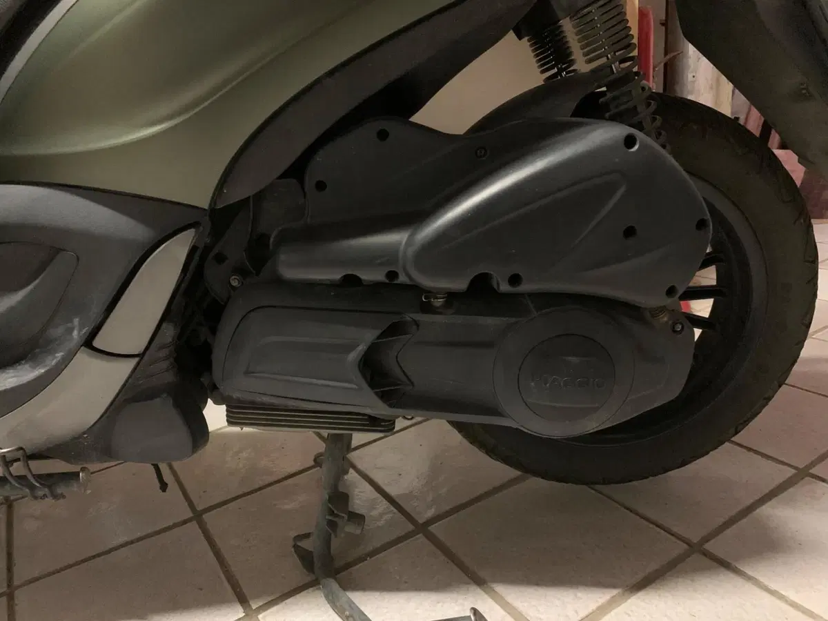 Piaggio Beverly 300 S i.e. ABS-ASR (2016 - 20) (9)