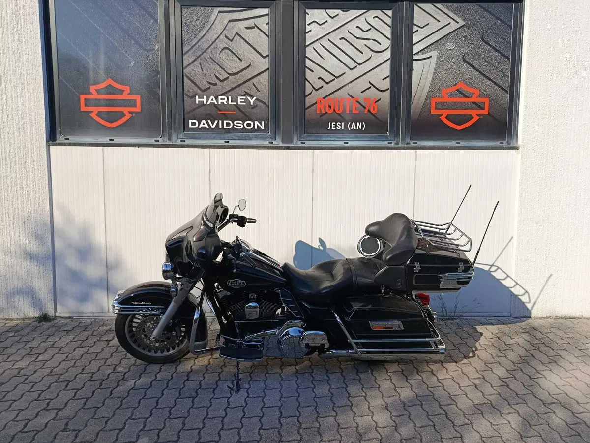Harley-Davidson 1690 Electra Glide Ultra Classic (2014 - 16) - FLHTCU (7)