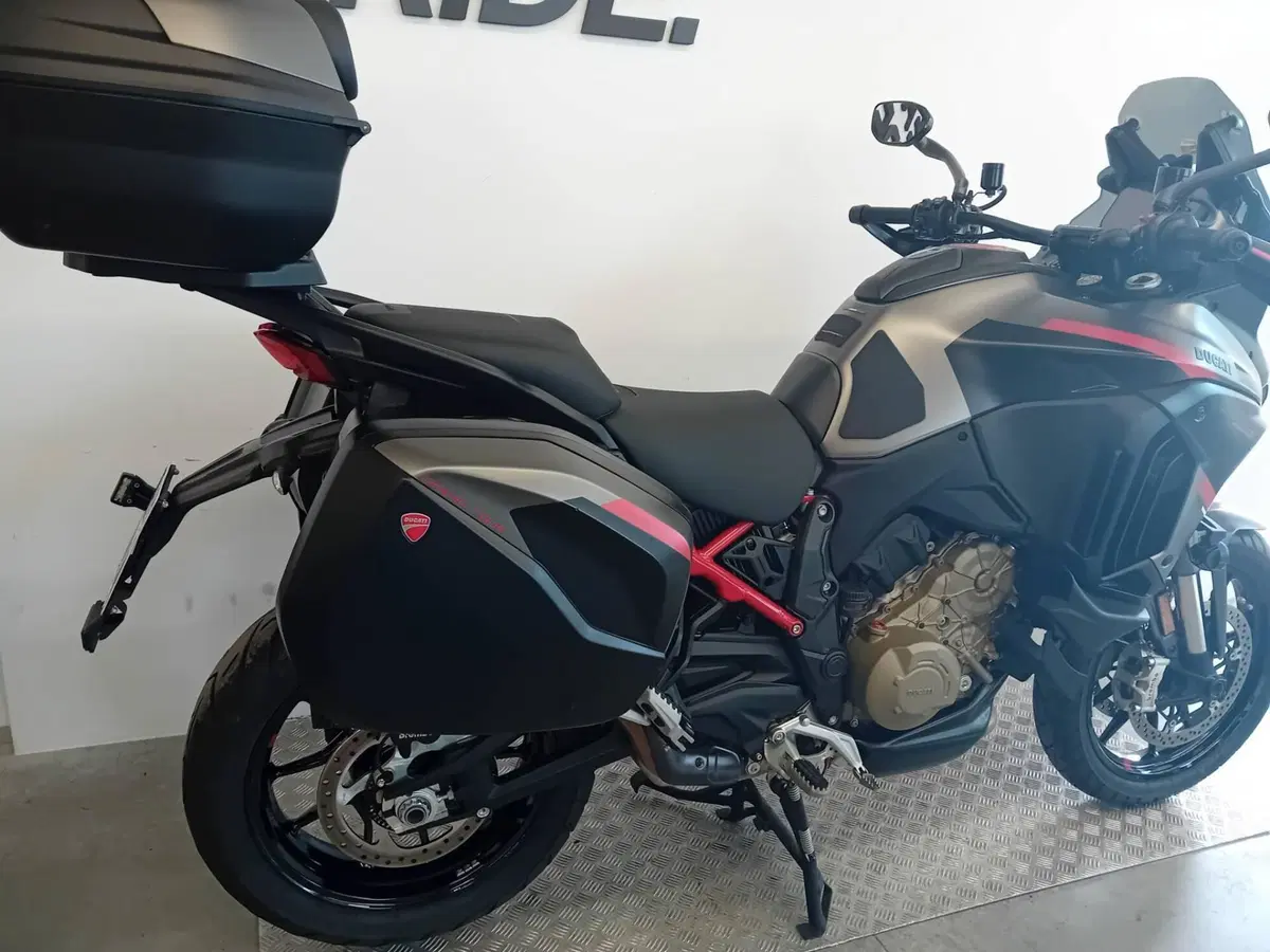 Ducati Multistrada V4 S Grand Tour (2024) (6)
