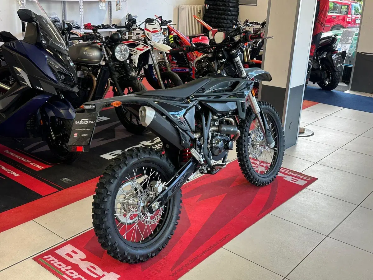 Betamotor RR 125 4T Enduro T - X Special Edition (2025 - 26) (3)