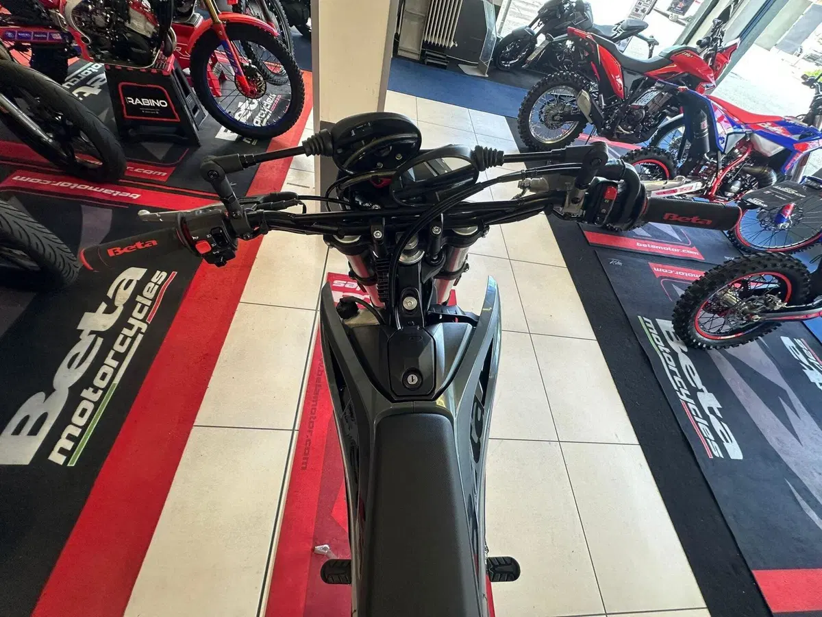 Betamotor RR 125 4T Enduro T - X Special Edition (2025 - 26) (14)
