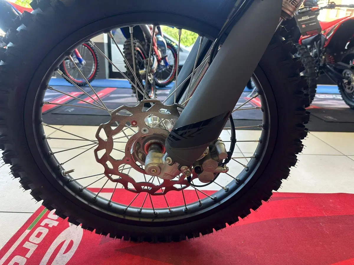 Betamotor RR 125 4T Enduro T - X Special Edition (2025 - 26) (15)