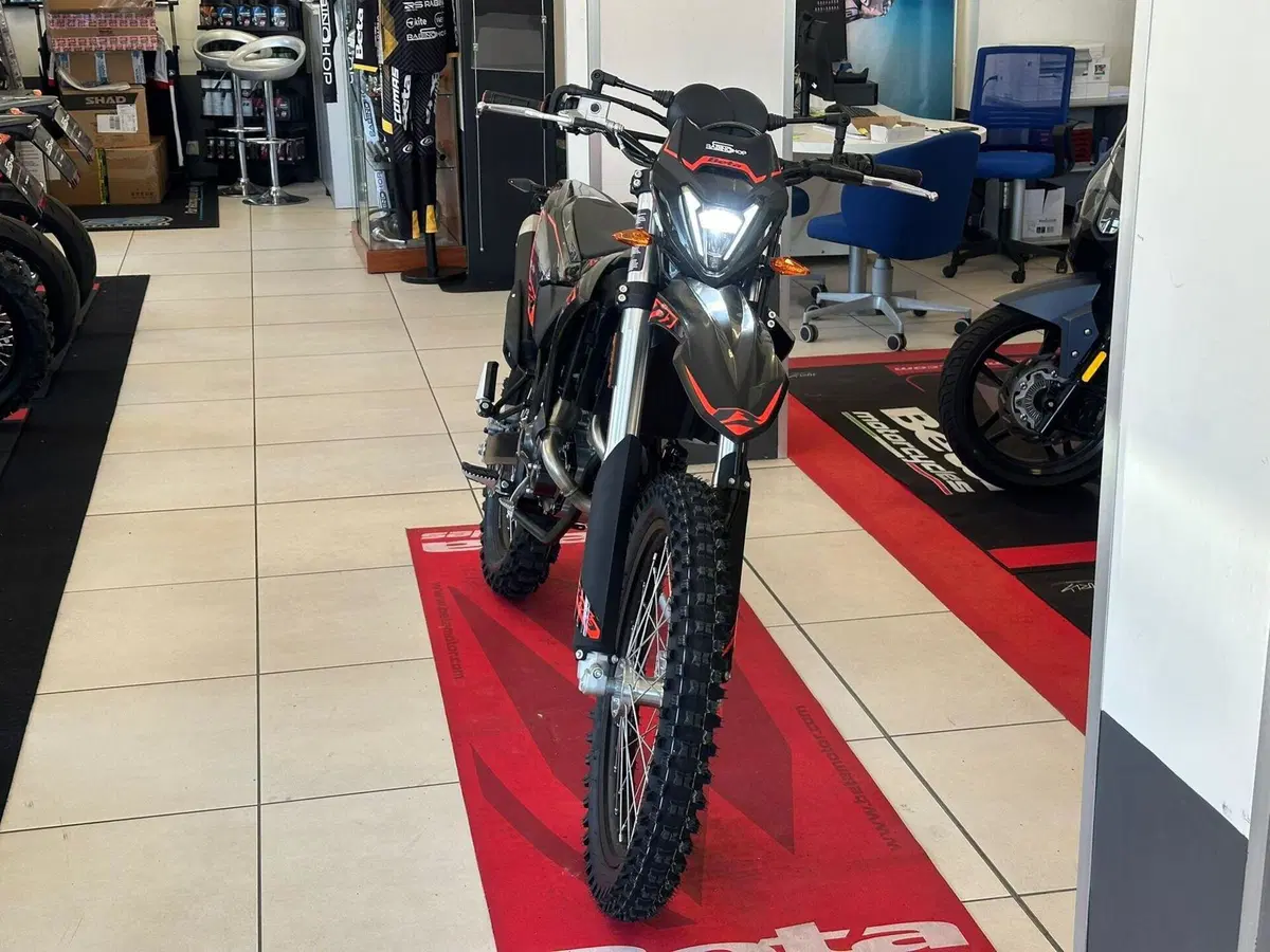 Betamotor RR 125 4T Enduro T (2025 - 26) (8)