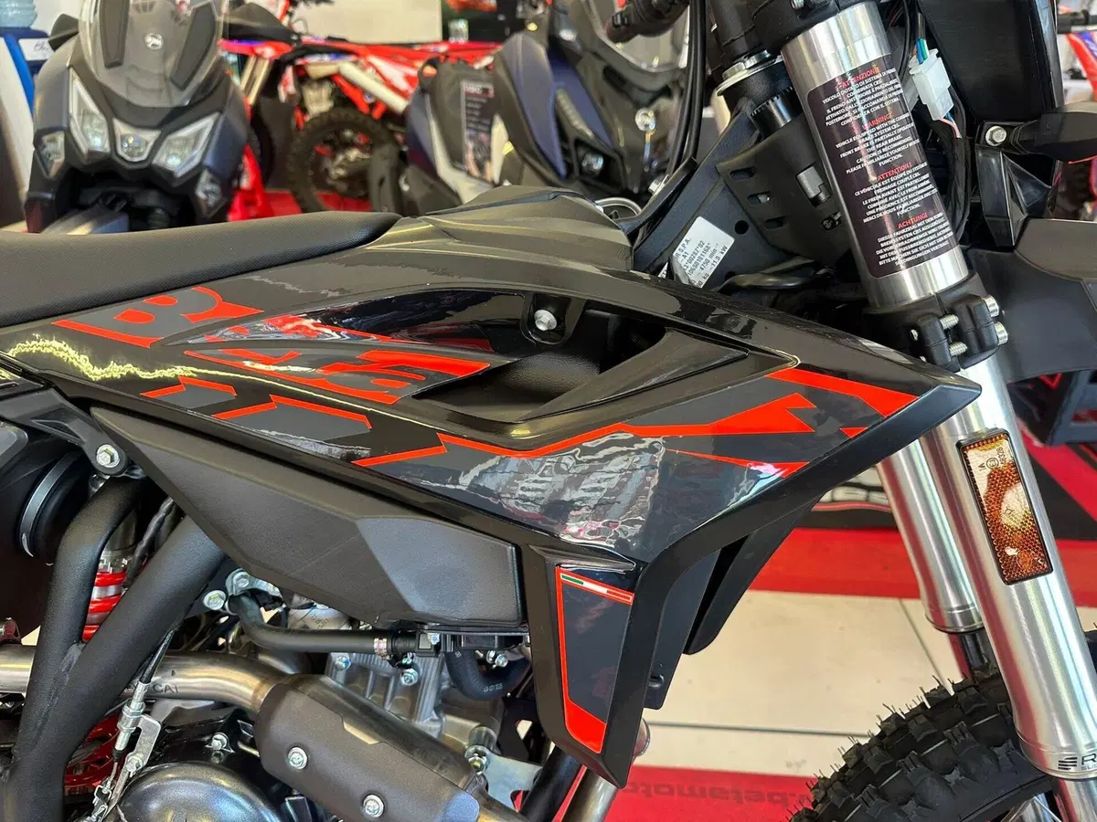 Betamotor RR 125 4T Enduro T (2025 - 26) (13)
