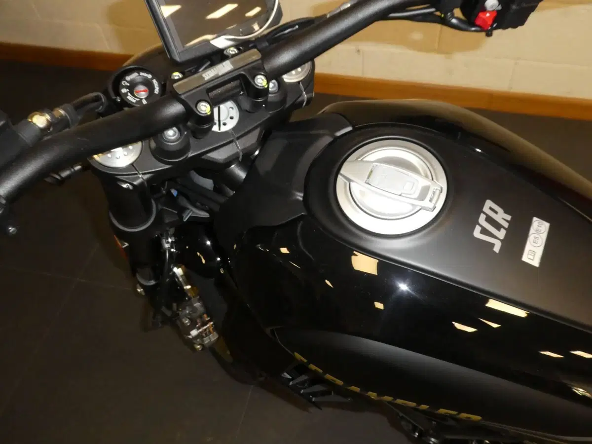 Ducati Scrambler 800 Full Throttle (2025 - 26) (2)