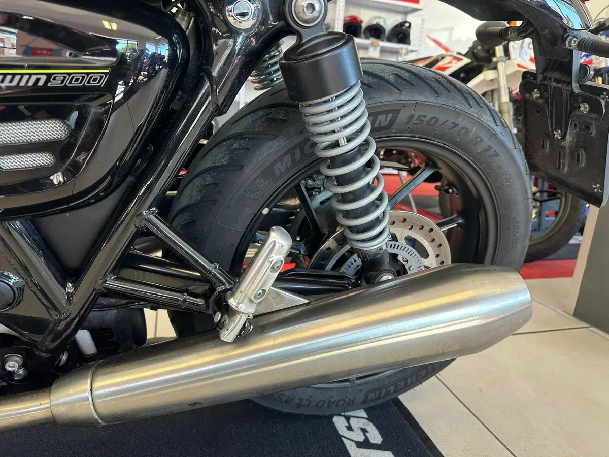 Triumph Speed Twin 900 (2023 - 24) (14)