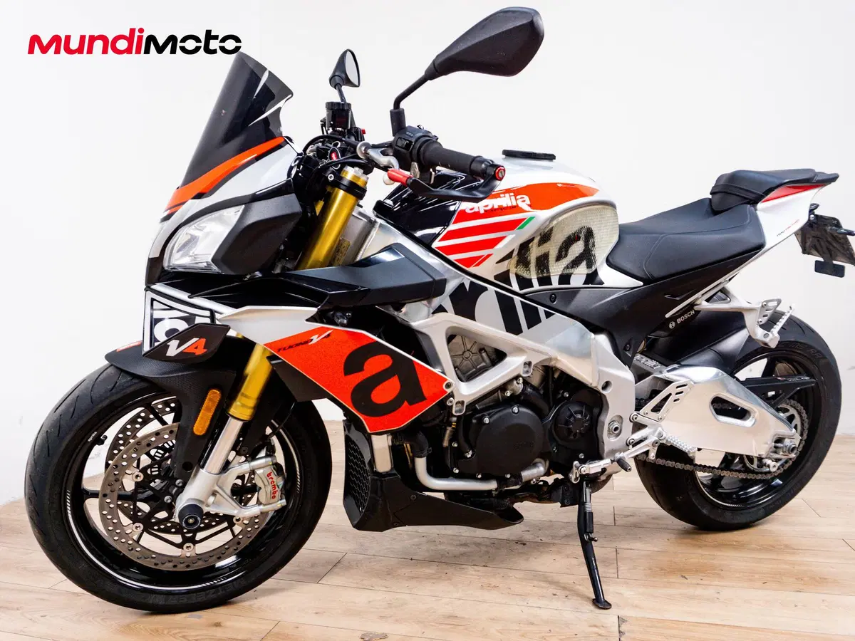 Aprilia Tuono V4 RR (2015 - 17) (8)