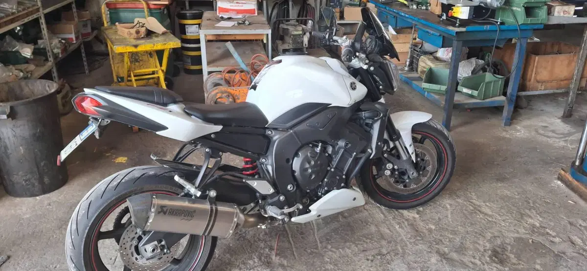 Yamaha FZ1 (2006 - 16) (4)
