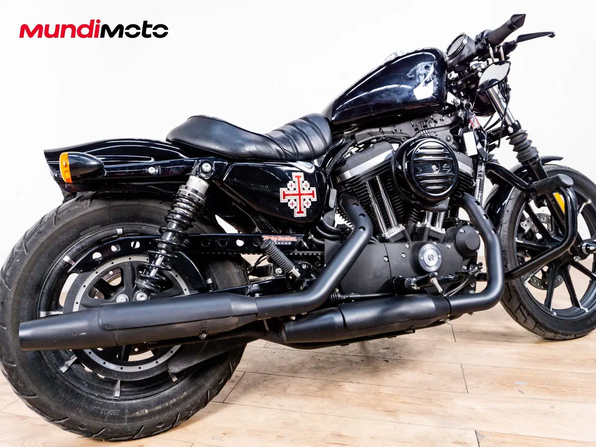 Harley-Davidson 883 Iron (2009 - 11) - XL 883N (3)