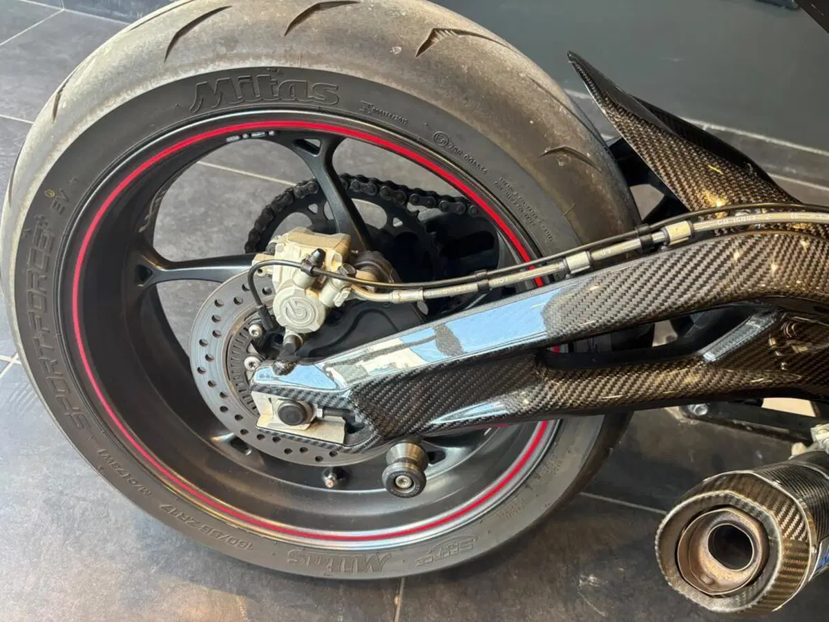 Triumph Street Triple RS (2020 - 22) (15)
