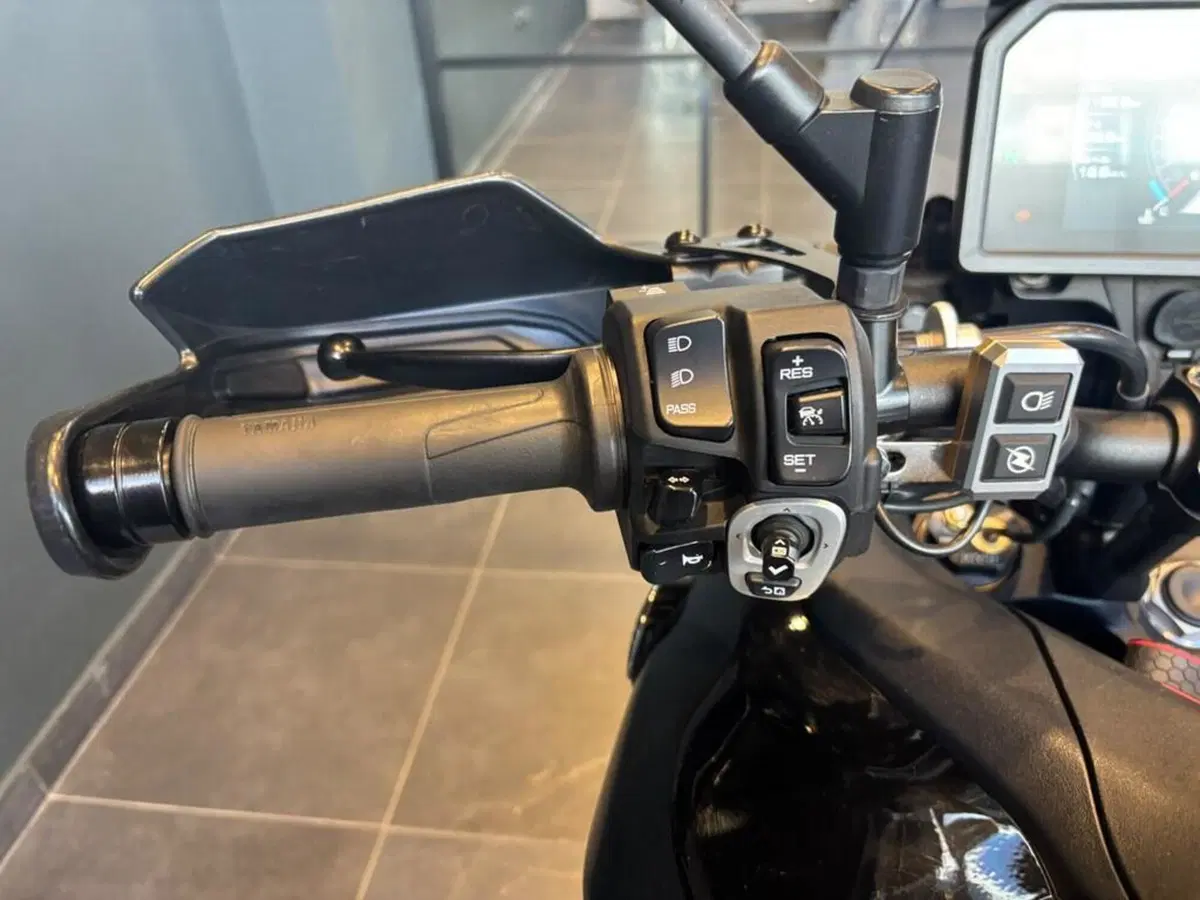 Yamaha Tracer 9 GT+ (2023 - 24) (8)