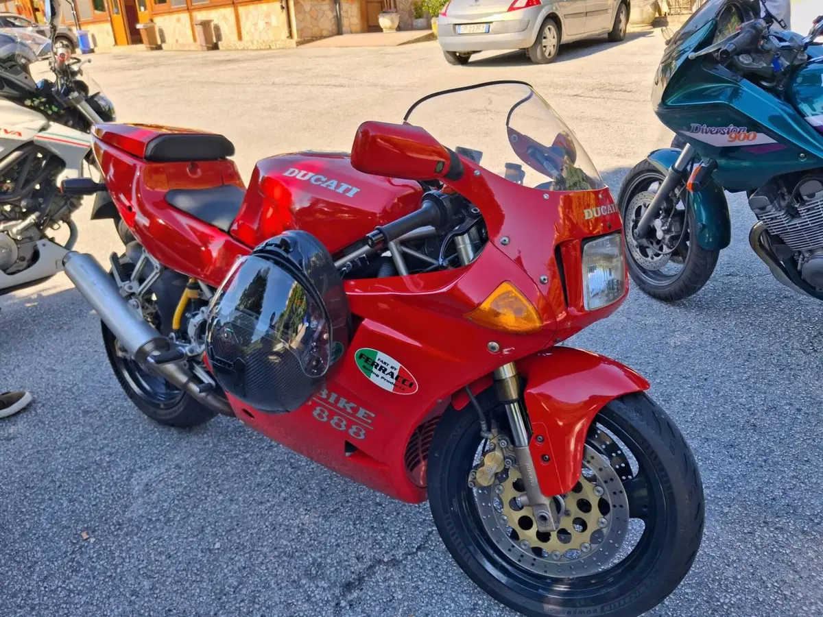 Ducati 888 S