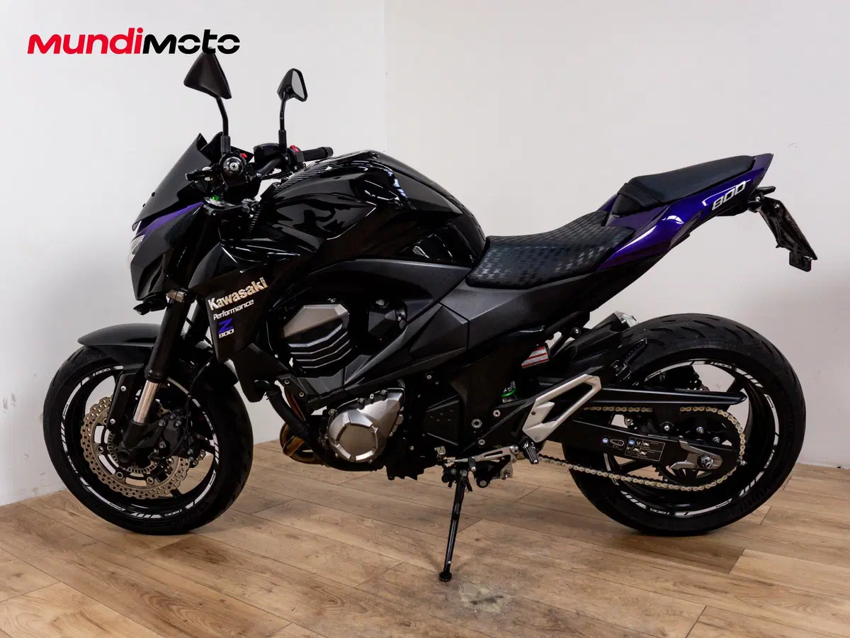 Kawasaki Z 800 (2012 - 13) (6)