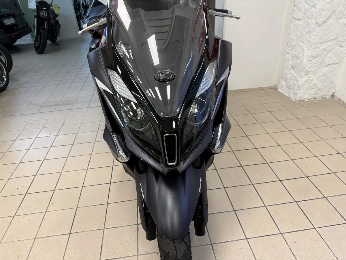 Kymco Downtown 350i ABS (2015 - 17) (9)