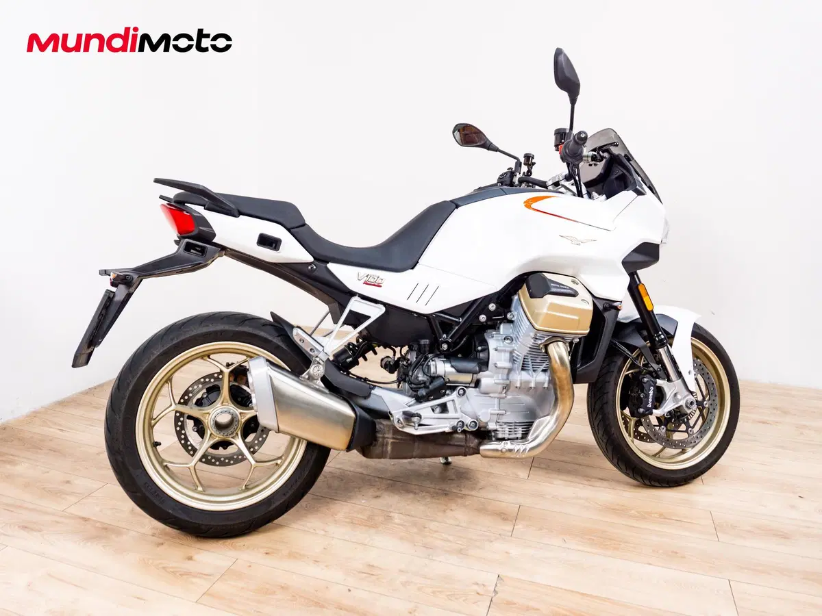 Moto Guzzi V100 Mandello (2022 - 24) (3)