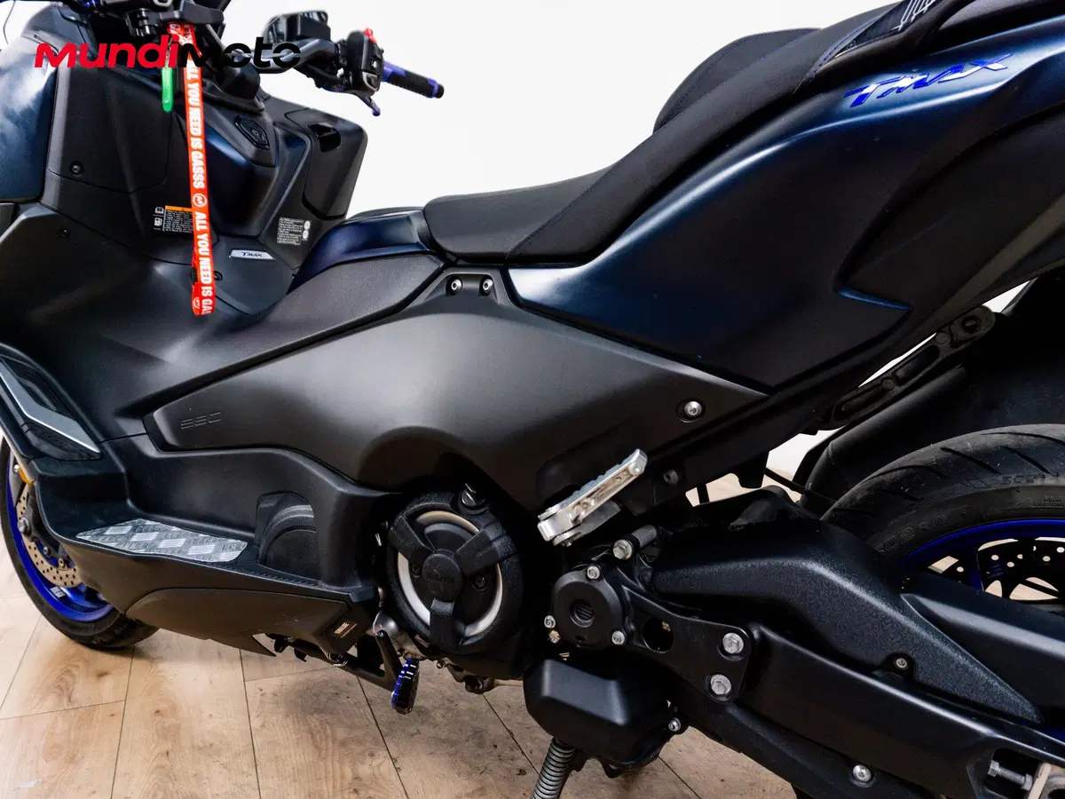 Yamaha T-Max 560 Tech Max (2020) (10)