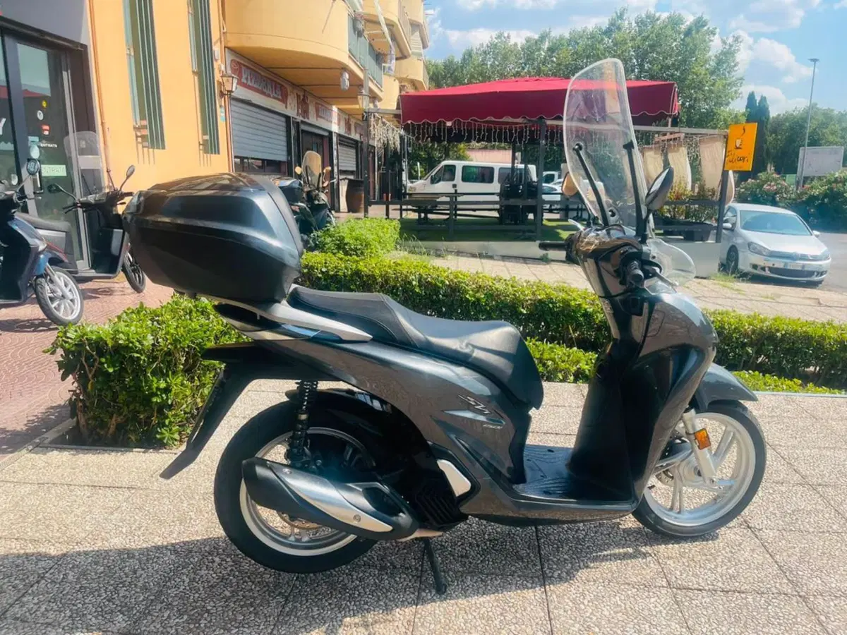 Honda SH 150i (2020 - 23) (7)