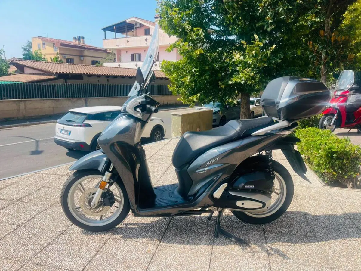 Honda SH 150i (2020 - 23) (4)