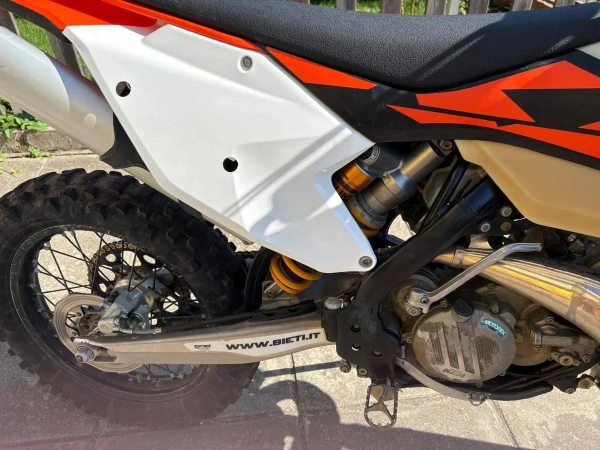 KTM 300 EXC E TPI (2018) (2)