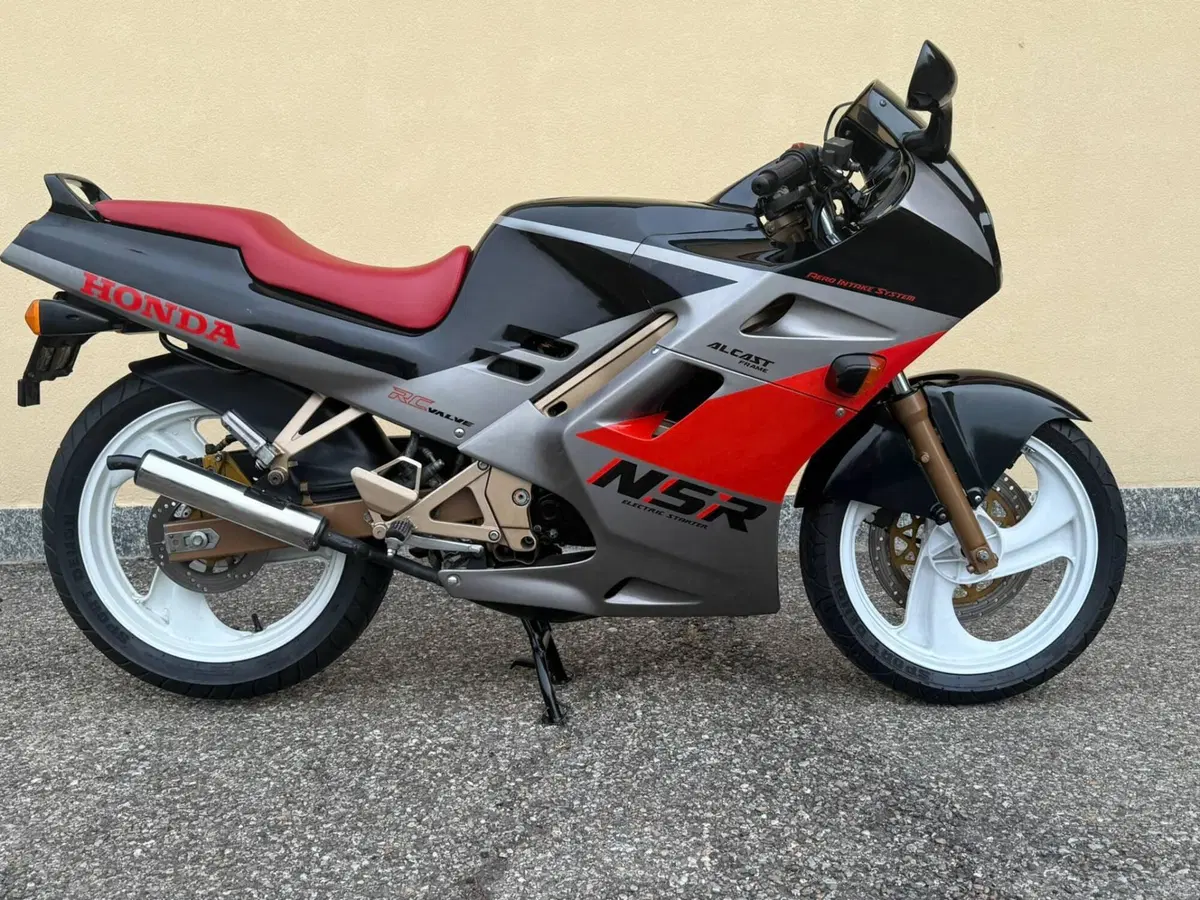 Honda NSR 125 R (2)