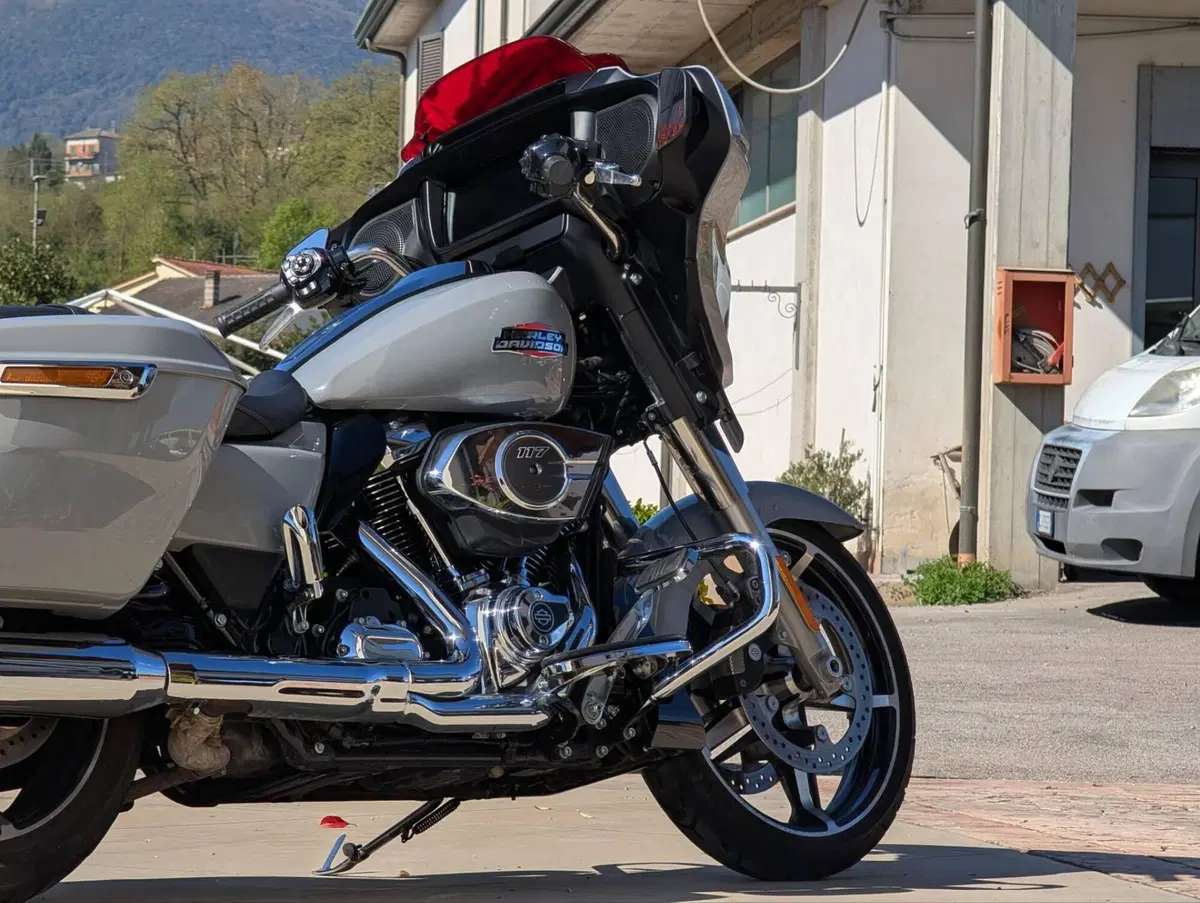 Harley-Davidson Street Glide (2024 - 26) (2)
