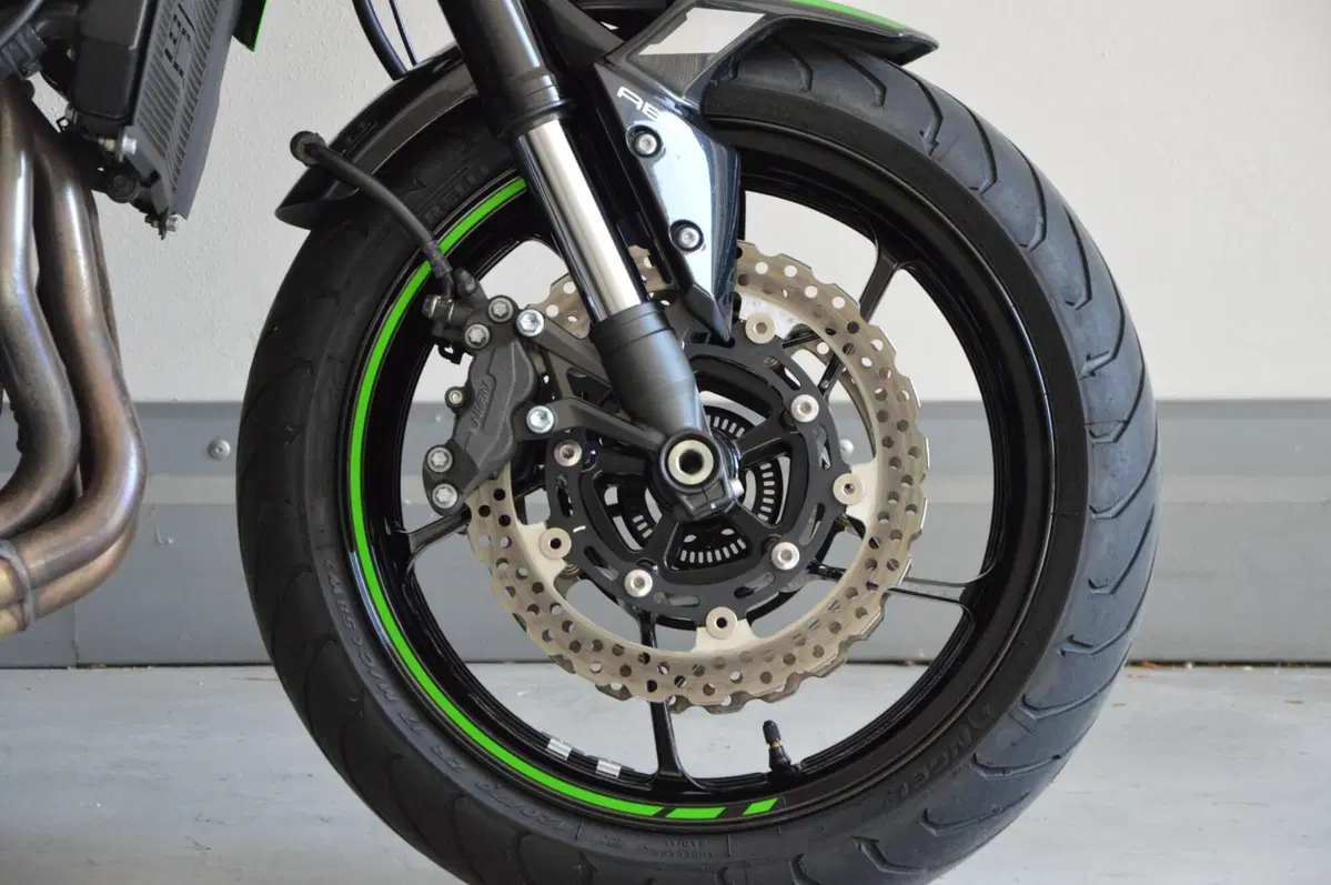 Kawasaki Z 900 (2021 - 24) (6)