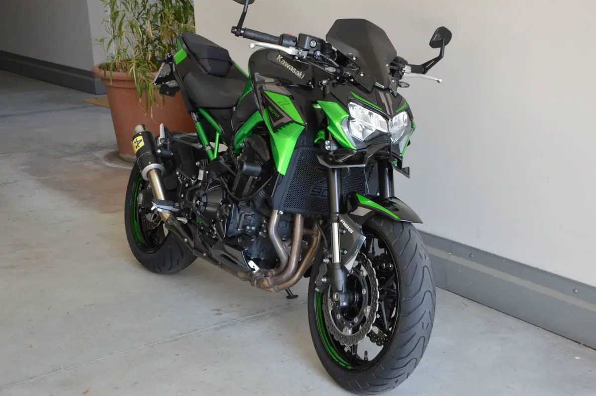 Kawasaki Z 900 (2021 - 24) (8)