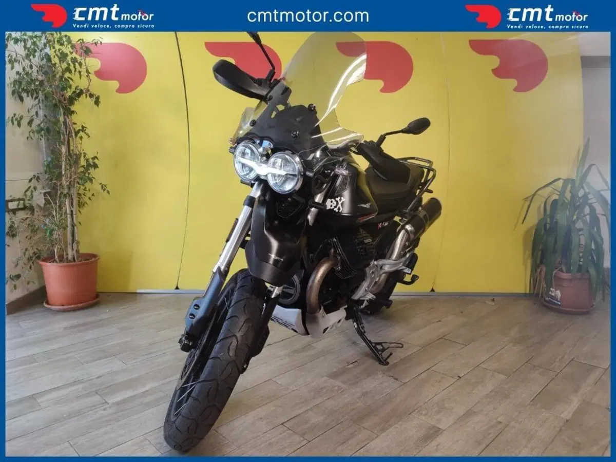Moto Guzzi V85 TT (2021 - 23) (2)