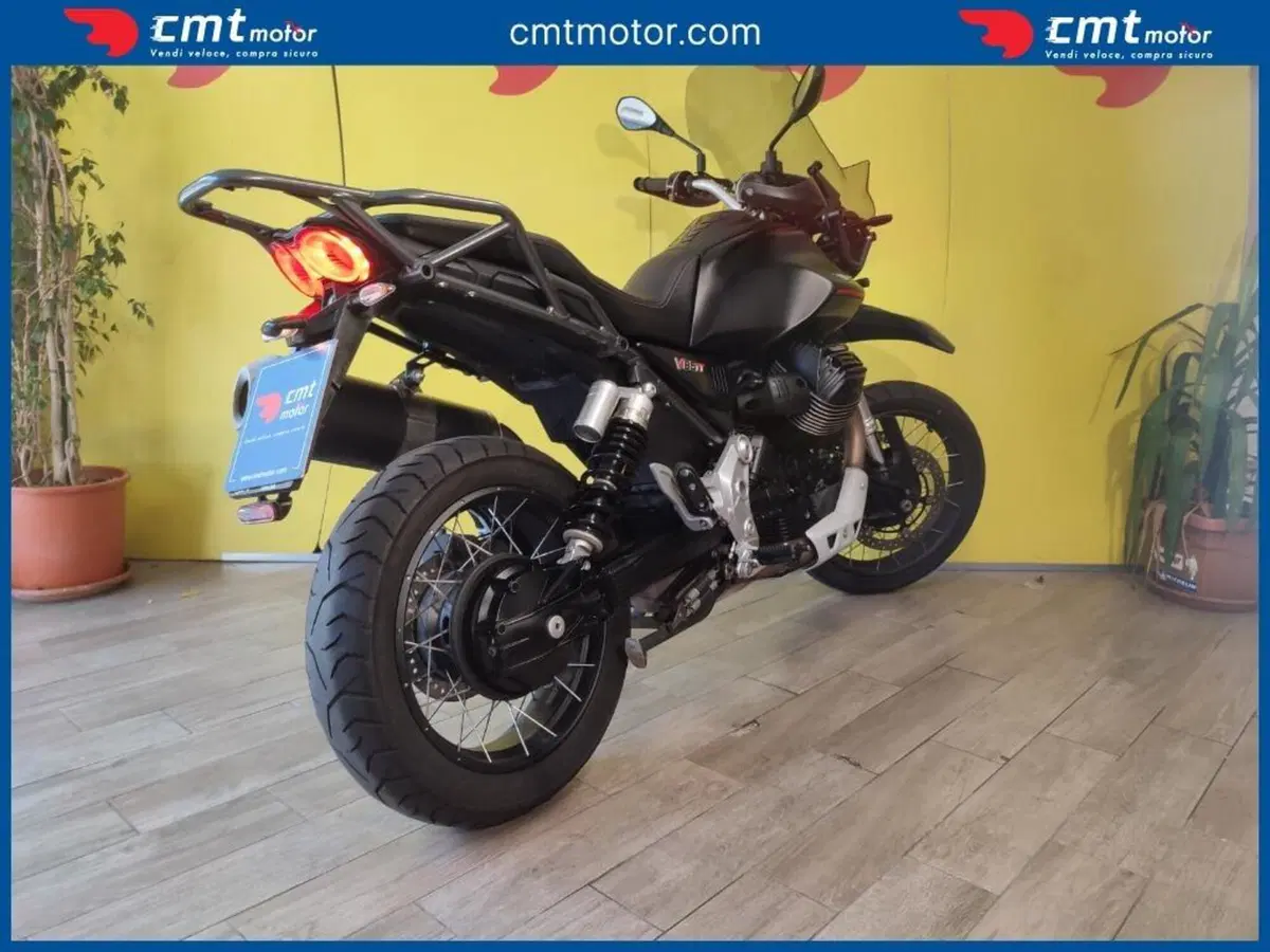 Moto Guzzi V85 TT (2021 - 23) (4)
