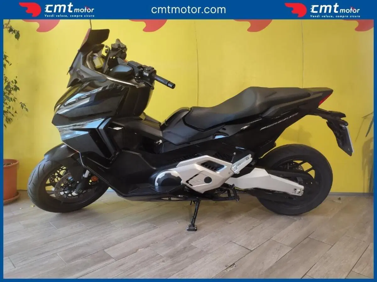 Honda Forza 750 DCT Urban (2021 - 24) (3)