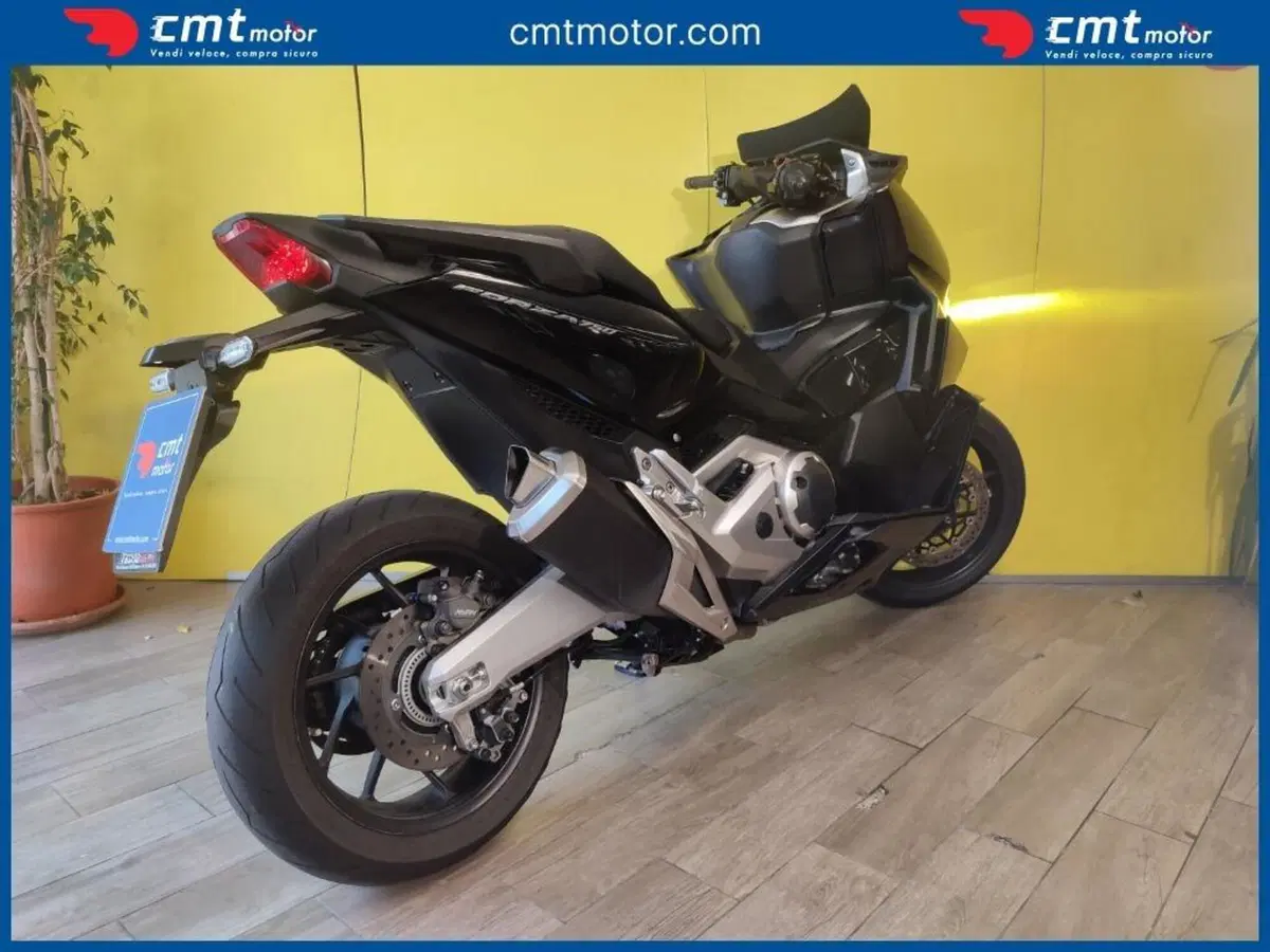 Honda Forza 750 DCT Urban (2021 - 24) (4)