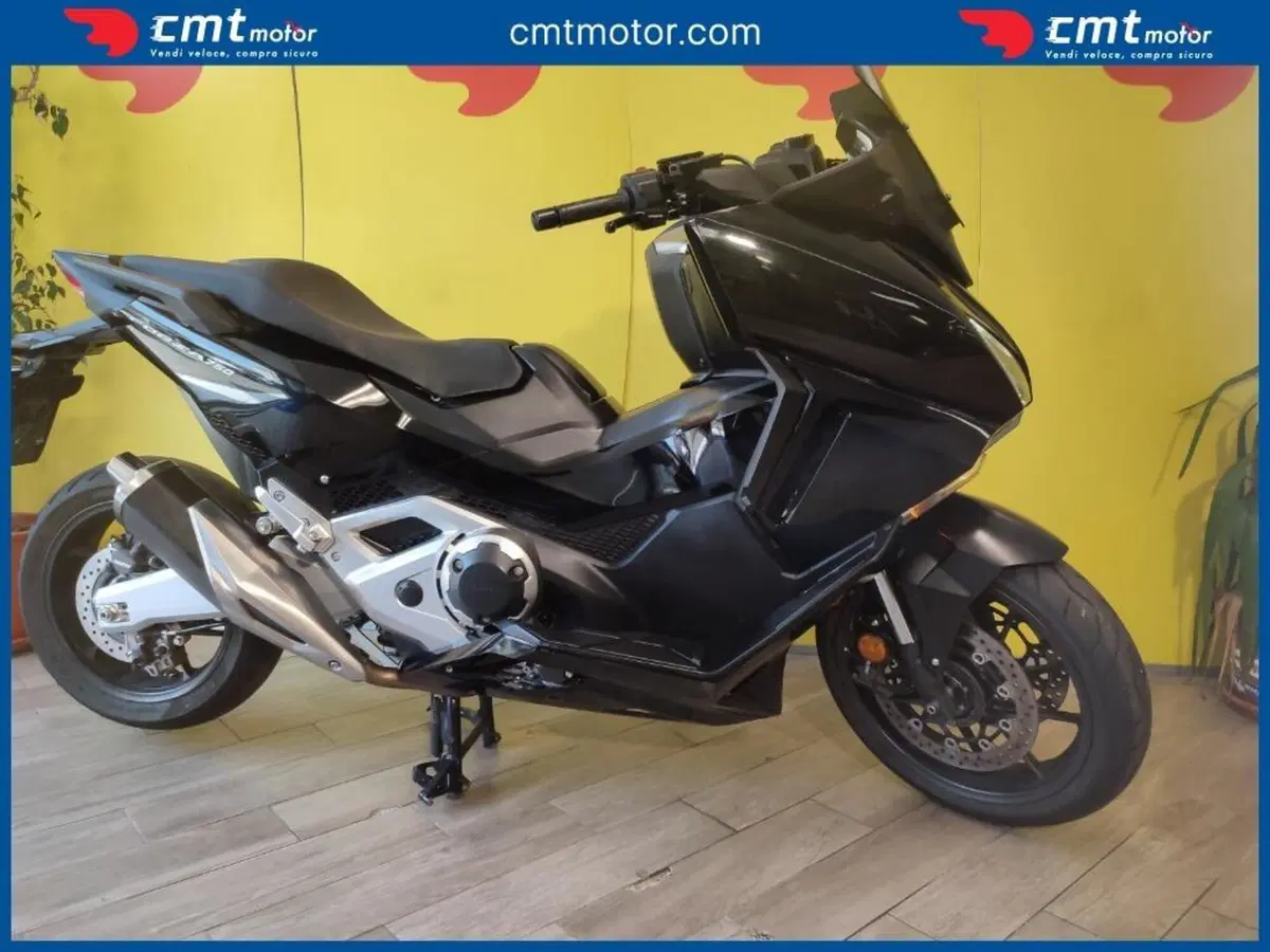 Honda Forza 750 DCT Urban (2021 - 24) (6)
