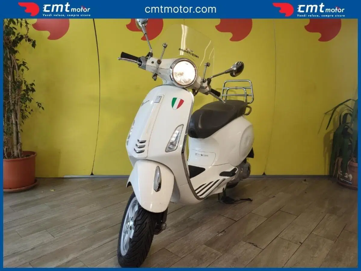 Vespa Primavera 125 3V ie (2014 - 16) (2)