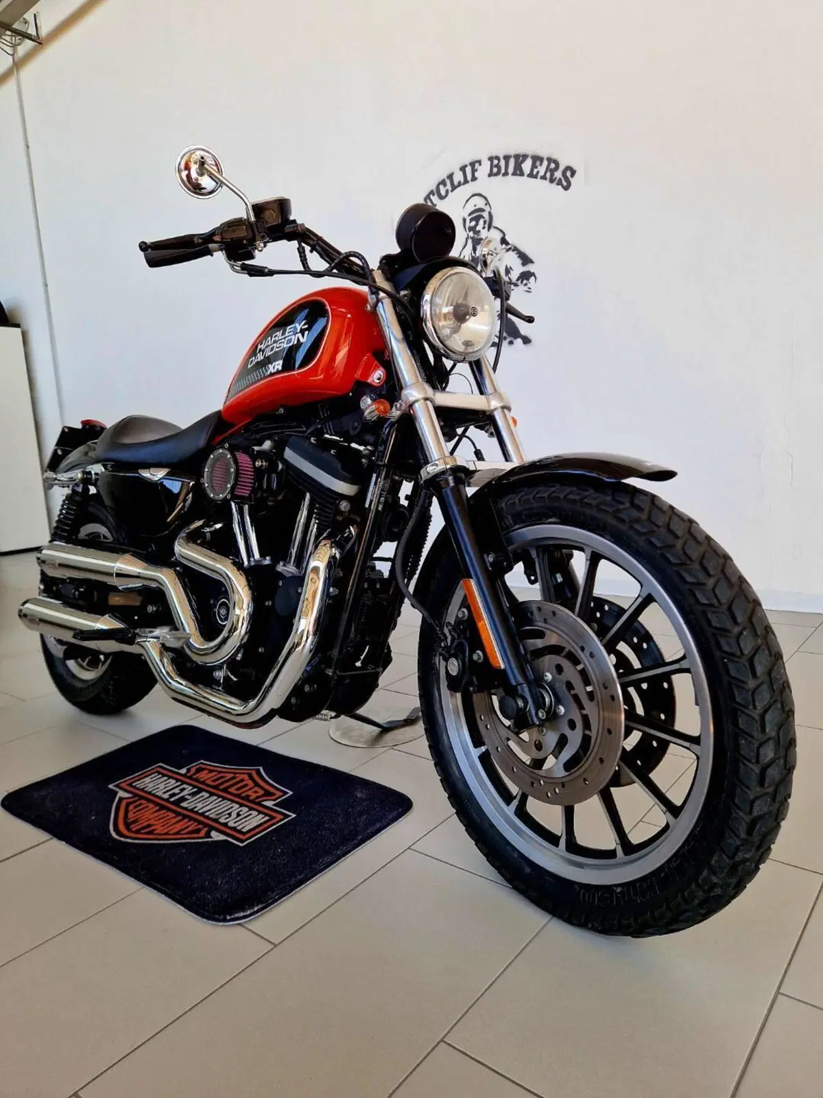 Harley-Davidson 883 R (2008 - 16) - XL 883R (2)