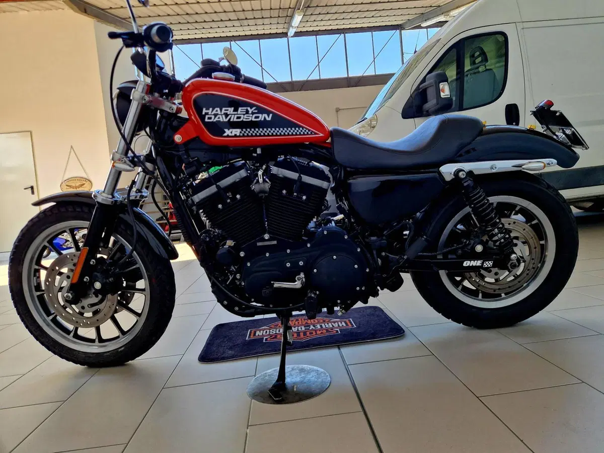Harley-Davidson 883 R (2008 - 16) - XL 883R (4)