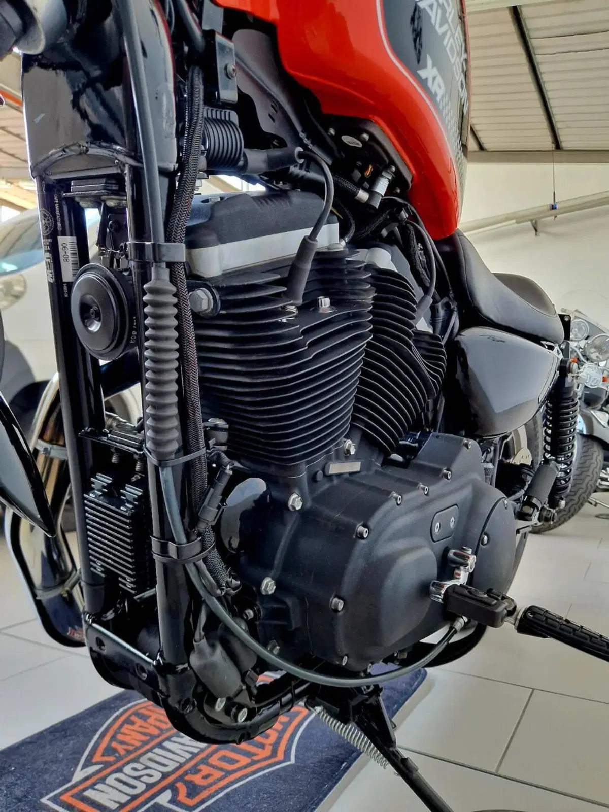 Harley-Davidson 883 R (2008 - 16) - XL 883R (17)