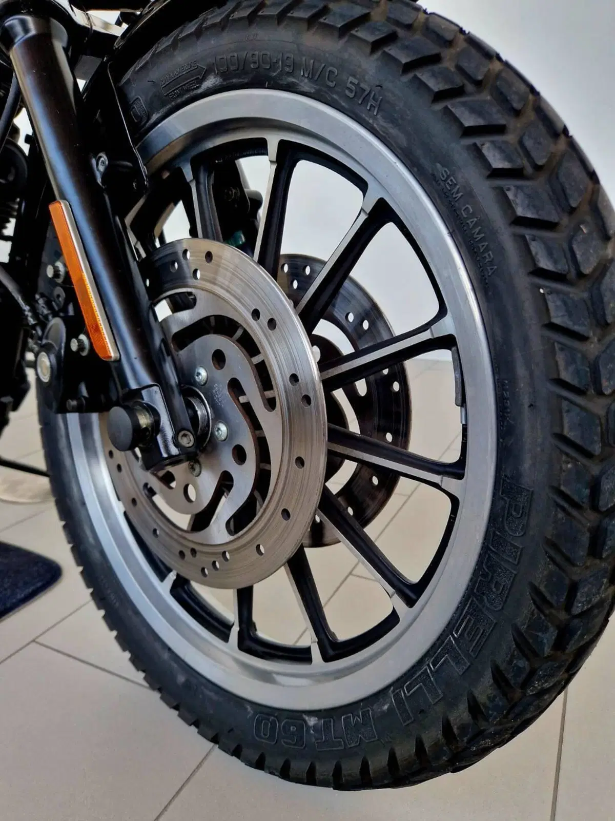 Harley-Davidson 883 R (2008 - 16) - XL 883R (19)