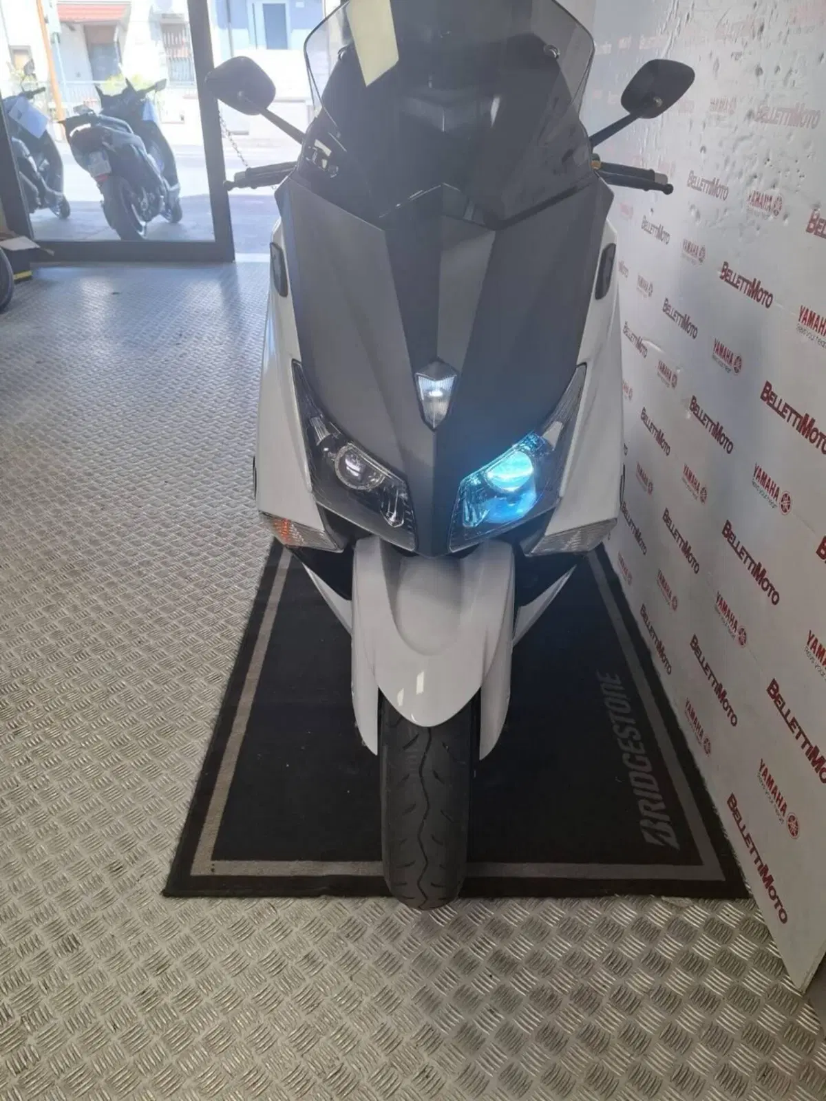 Yamaha T-Max 530 (2012 - 14) (3)