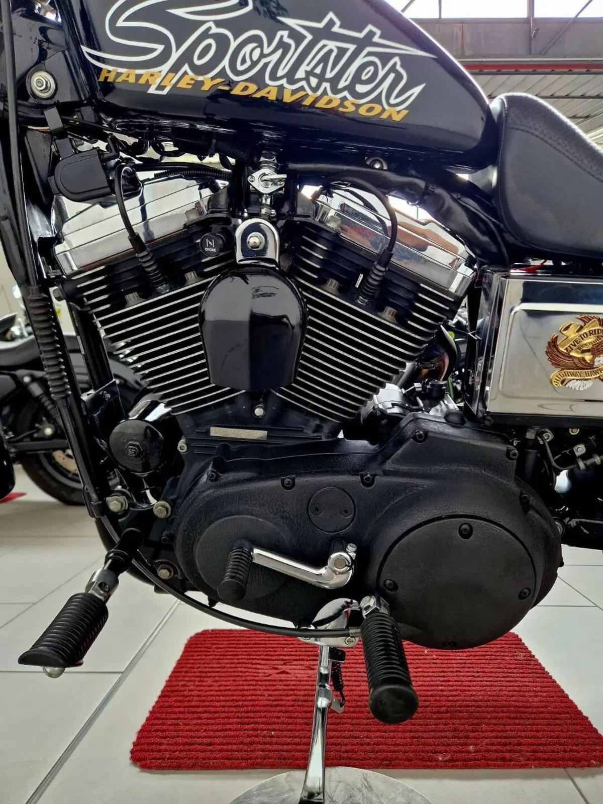 Harley-Davidson 1200 Custom (2001 - 03) - XL 1200C (9)