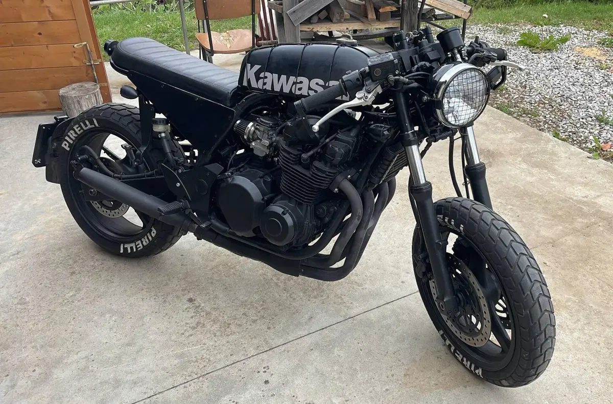 Kawasaki ZR-7 (2001 - 04)