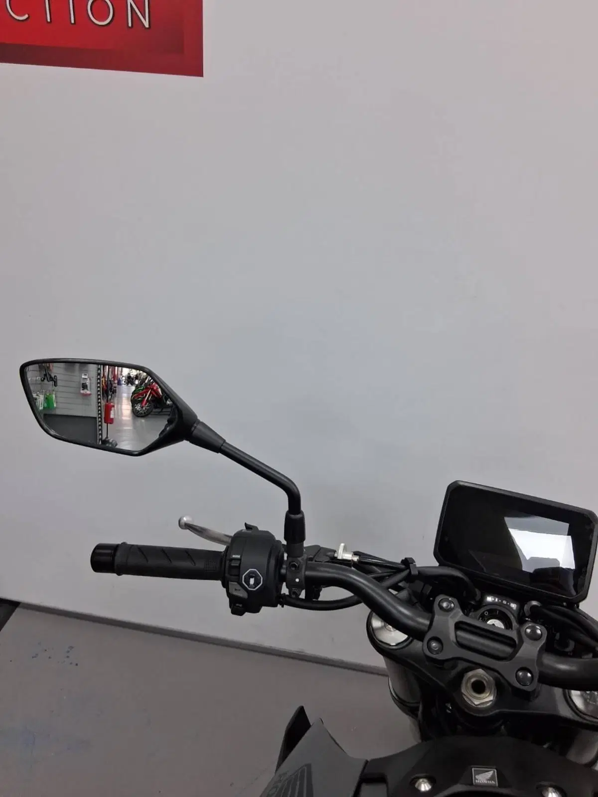 Honda CB 1000 Hornet (2025 - 26) (6)