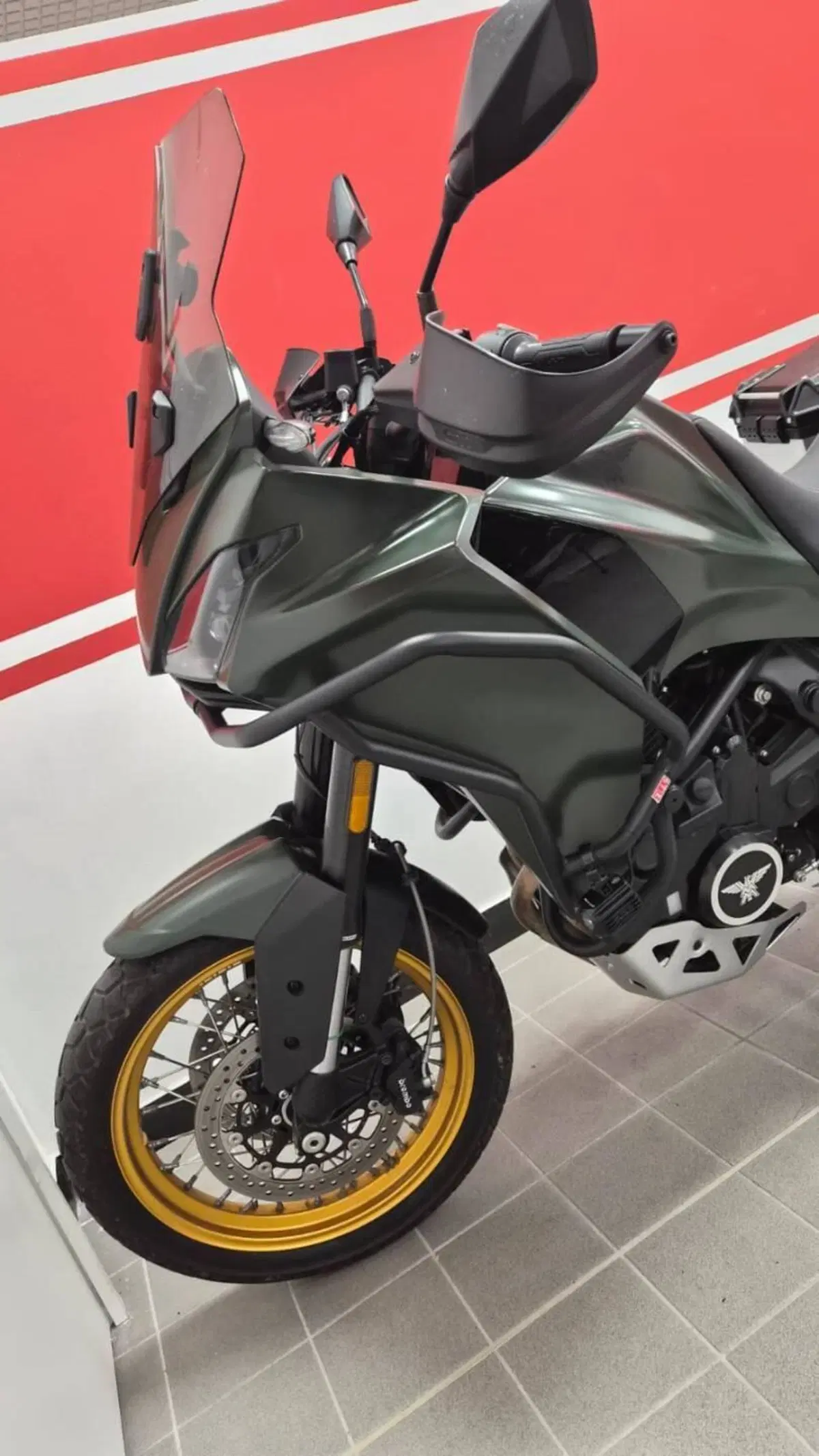 Moto Morini X-Cape 650 Gold Wheels Edition (2022 - 26) (4)